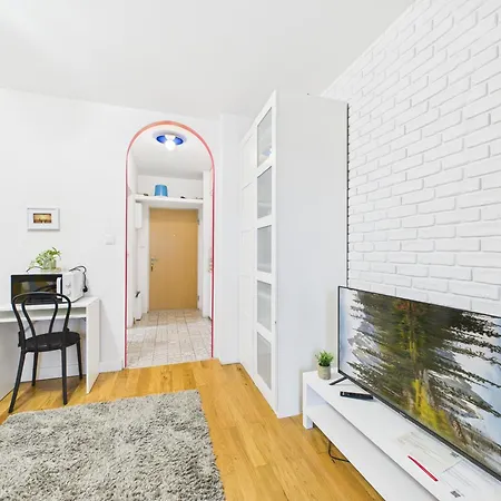 Superapart Kierbedzia - Blisko Olinek * Varsó