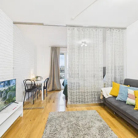 Superapart Kierbedzia - Blisko Olinek Apartman