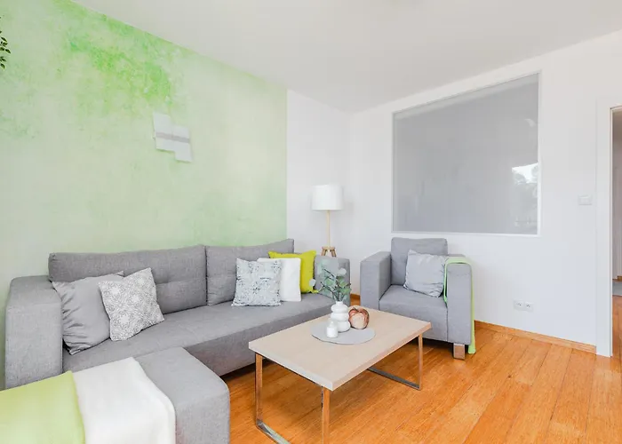 Superapart Kierbedzia - Blisko Olinek شقة