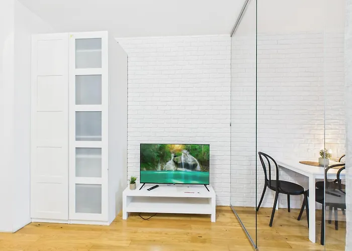 Superapart Kierbedzia - Blisko Olinek شقة